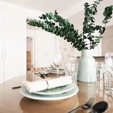 Beachside Escape With Parking And Pool Rems Lägenhet Torremolinos