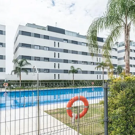 Lägenhet Beachside Escape With Parking And Pool Rems